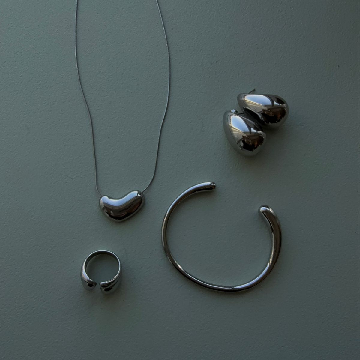 Sculpt Drop Necklace - KAYÉ