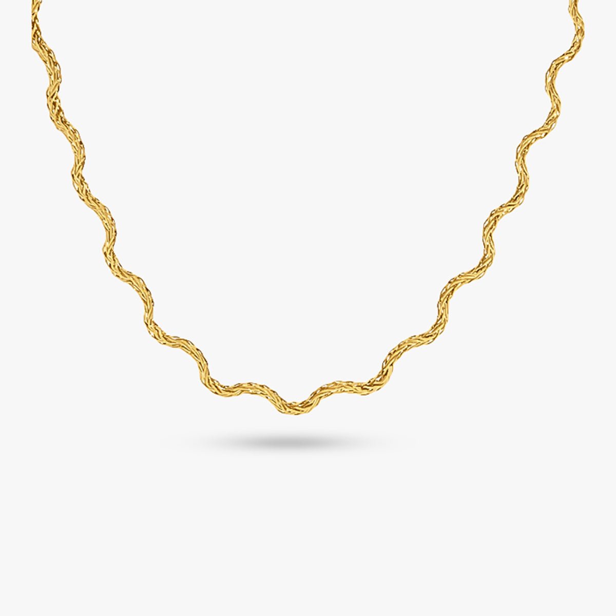 Wavy Necklace – snoet vandfast guldkæde i 18K guldbelagt rustfrit stål fra KAYÉ